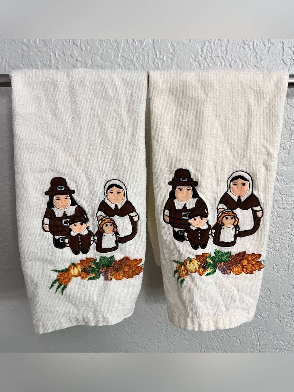 Vintage Publix Pilgrim Thanksgiving Kitchen Towels Set of 2 100% Cotton